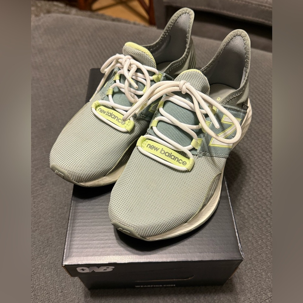 Figs New Balance ROAV sneakers